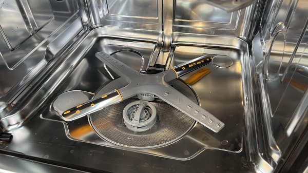 نمای جانبی ماشین ظرفشویی ال جی 425
